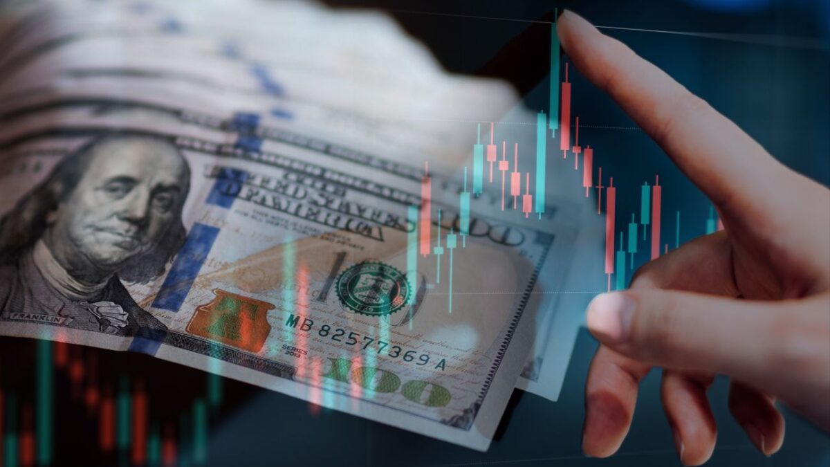 НБУ на 24 вересня підвищив курс долара, євро здешевшало
