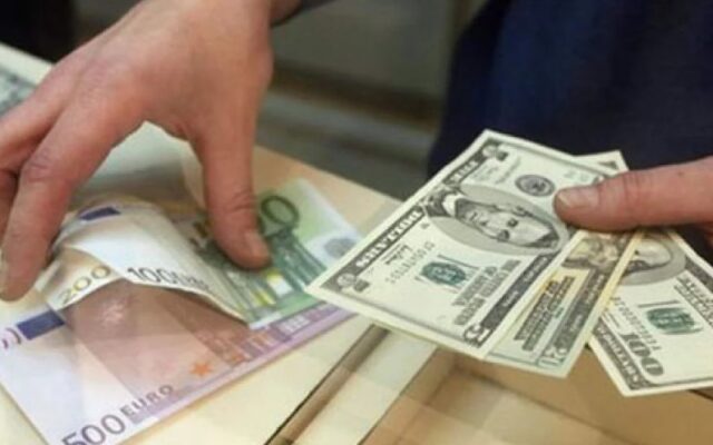 Мінфін очікує на вихідних долар до 45,30 грн, євро — до 51,40 грн