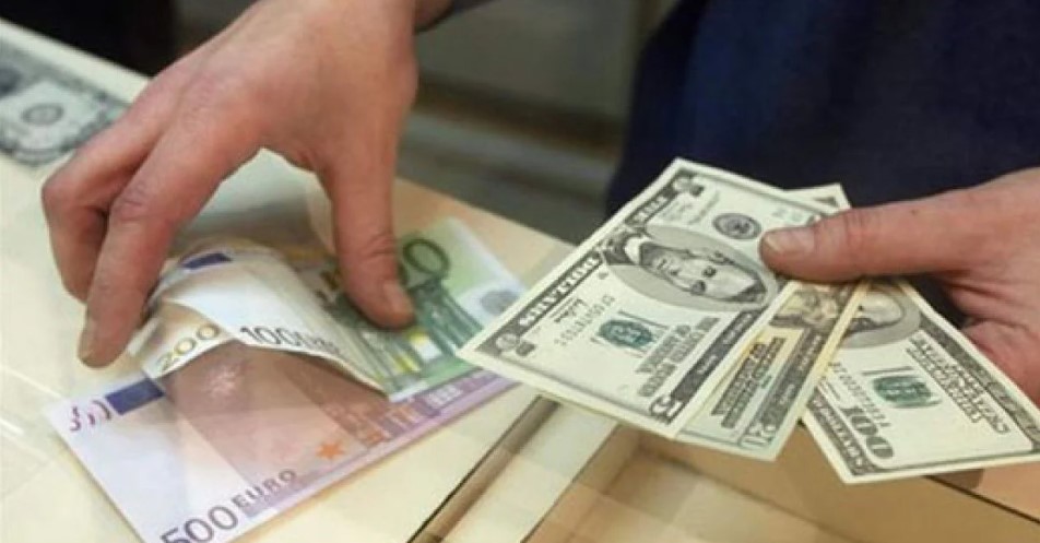 Мінфін очікує на вихідних долар до 45,30 грн, євро — до 51,40 грн