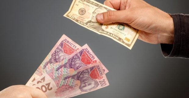 Банкір прогнозує долар до 45,5 грн на готівковому ринку до 1 листопада